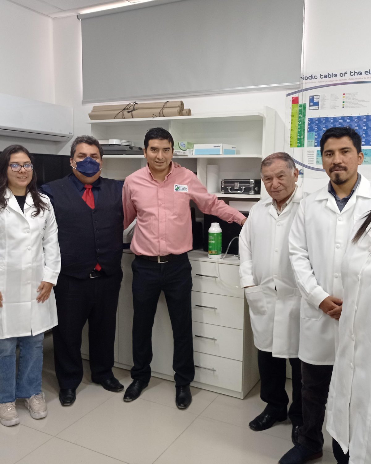 Equipo en laboratorio de investigación